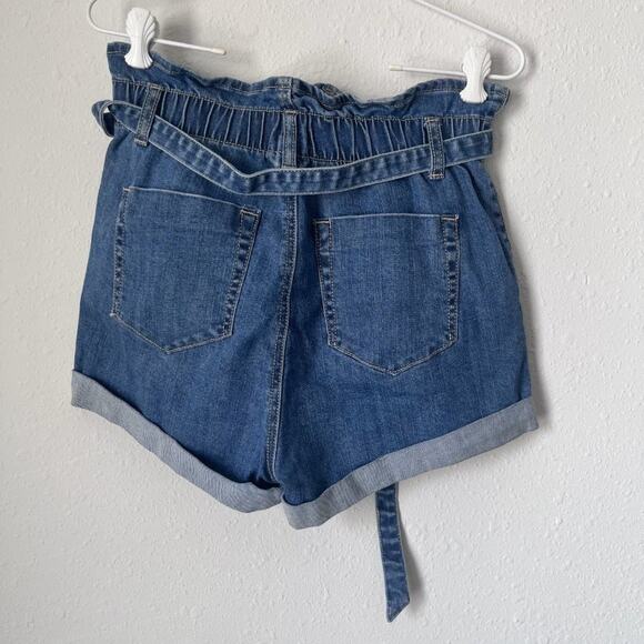 Size M elastic paperbag high waist cuffed hem denim shorts - Picture 2 of 5